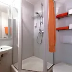 Martens Pensión 3*